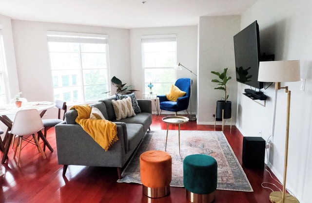 Charming 2-bedroom condo in Little Italy with Bay View