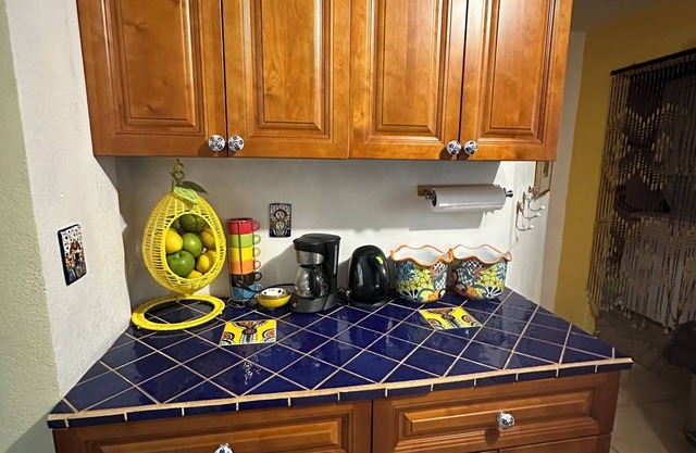 Charming 2-bedroom townhome in welcoming Heredia with WiFi, AC in walkable town