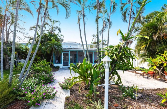 Charming 2-bedroom house in gorgeous Longboat Key