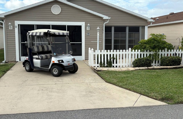 Charming 2bedRiverton Dr home in fantastic Polo Ridge, The Villages Fl 32162.