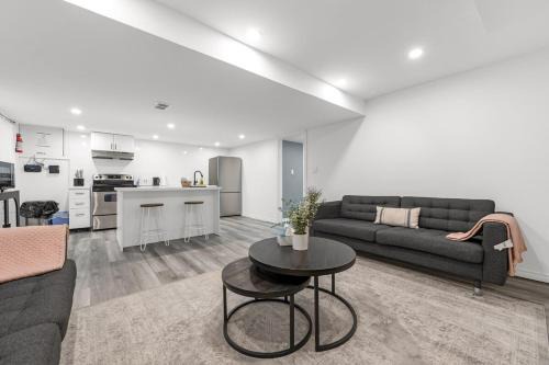 Charming 2BR Near Niagara College
