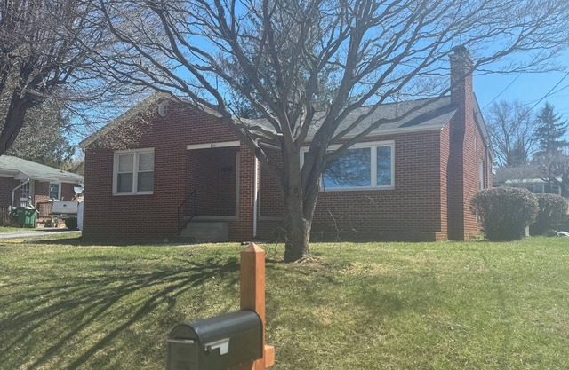 Charming 3-bedroom house in Christiansburg