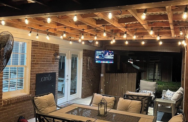 Charming 3-bedroom house in delightful Northport with AC, WiFi