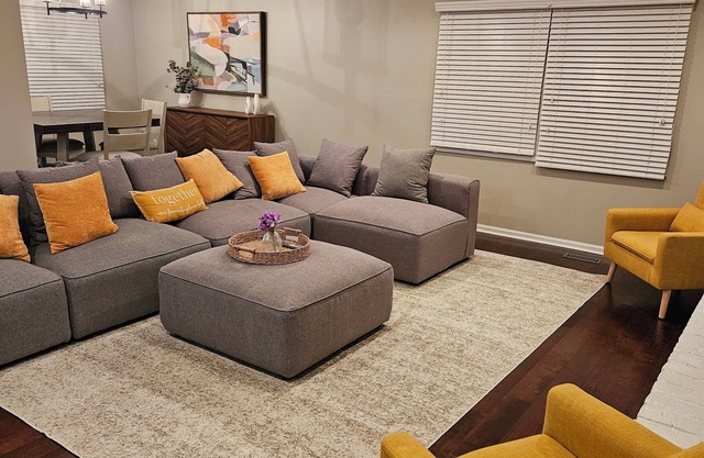 Charming 3-bedroom house in fabulous Troy, Michigan