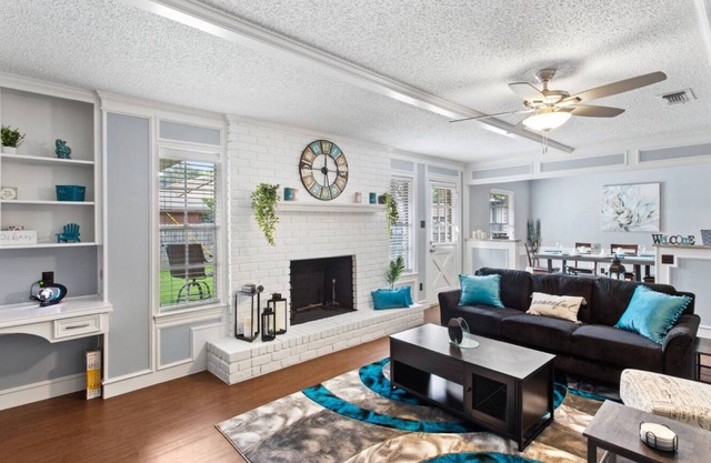 Charming 3-bedroom house in Pleasant Irving with AC Near DFW & AT&T Stadium