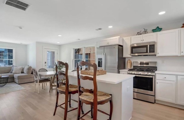 Charming 3-bedroom house with WiFi, AC in fabulous Mantoloking