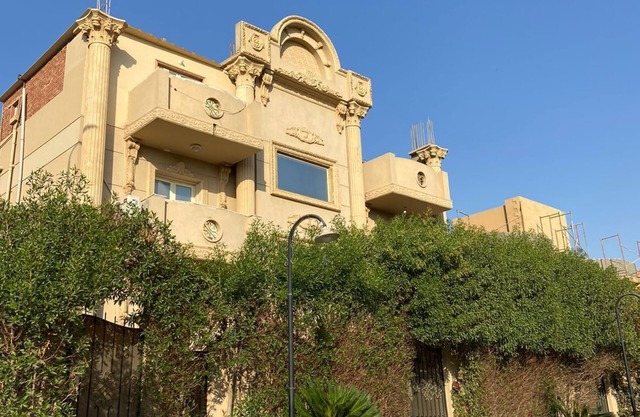 Charming 3-bedroom villa with WiFi, AC in fabulous 6 October