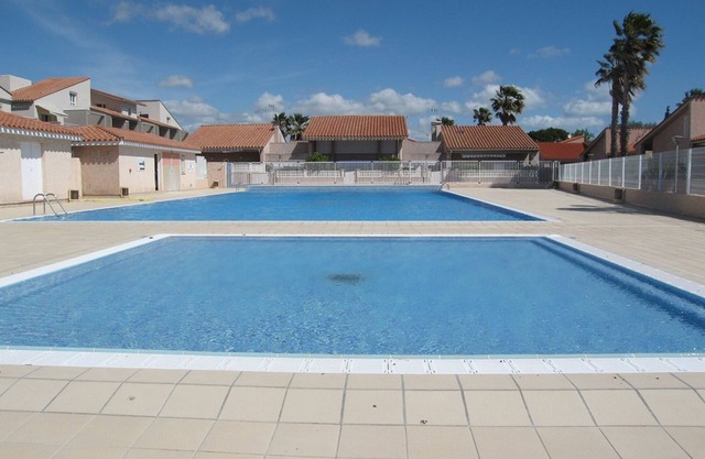 Charming 3-Room Villa with Mezzanine, Pool, Tennis, Near Beach & Port in Saint Cyprien