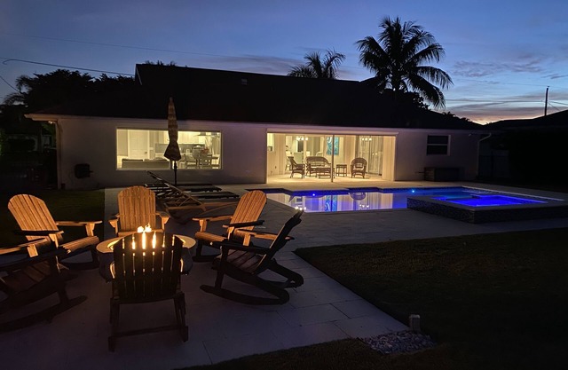 Charming 3BR Lake Home w/Pool, Hot Tub & Fire Pit
