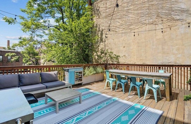 Charming 4-Bed Urban Oasis Minutes from NYC