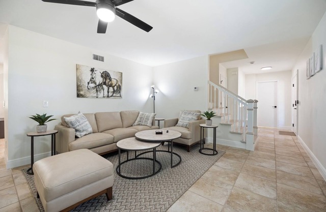 Charming 4-bedroom house with WiFi and AC less than 1 minute to WEC, Ocala