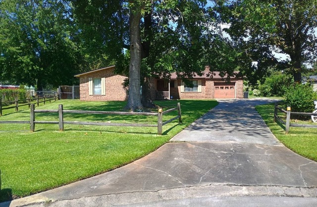 Charming 4-bedroom house with AC, WiFi in lovely Jacksonville