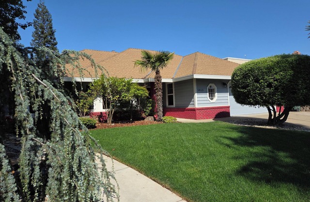 Charming 5-bedroom house in fabulous Rocklin close to Westfield Galleria