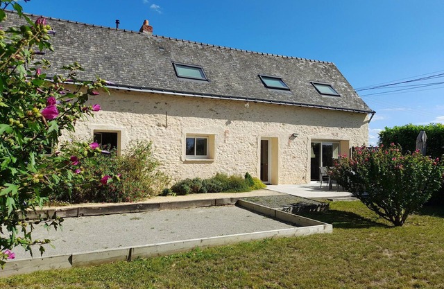 Charming 6-Person Cottage Near Angers - Modern Comforts, Garden, Jacuzzi, and Family Activities