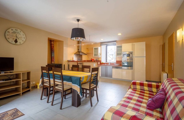 Charming 6-Person House in Loudenvielle with Free WiFi and Fireplace