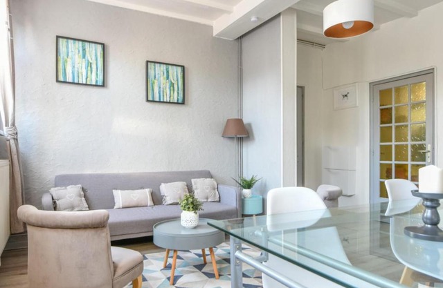 Charming and calm flat with parking at the heart of Béthune - Welkeys
