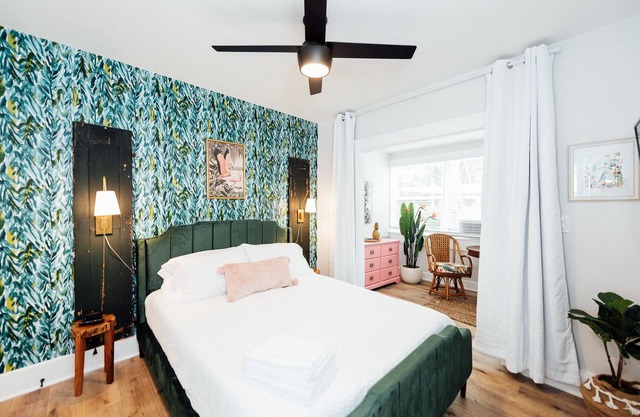 Charming and cozy, tropical retreat in St Pete