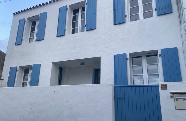 Charming and spacious house in the heart of Port Joinville