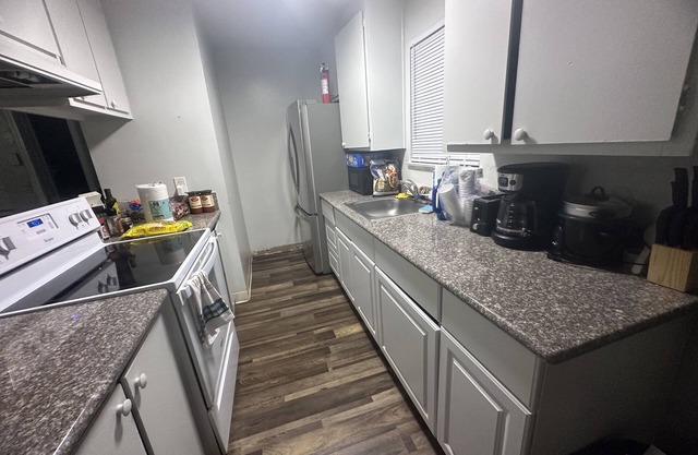 Charming apartment 5 mins from University of Pacific