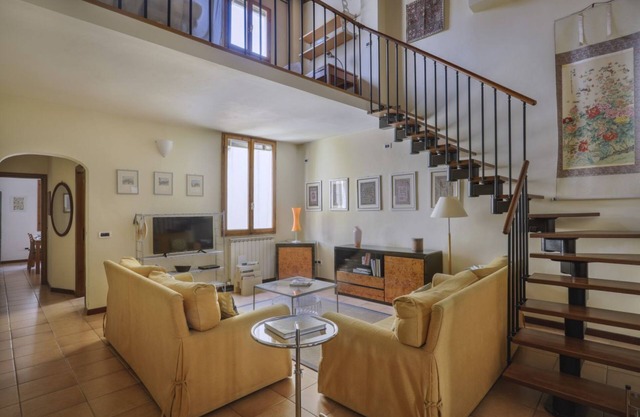 Charming Apartment in Oltrarno