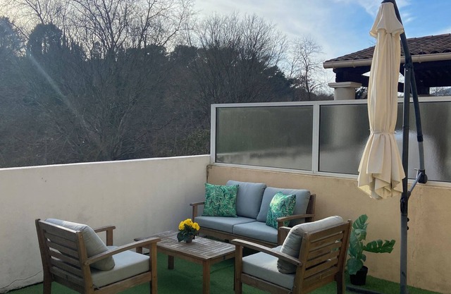 Charming apartment with large terrace close to Valbonne Village