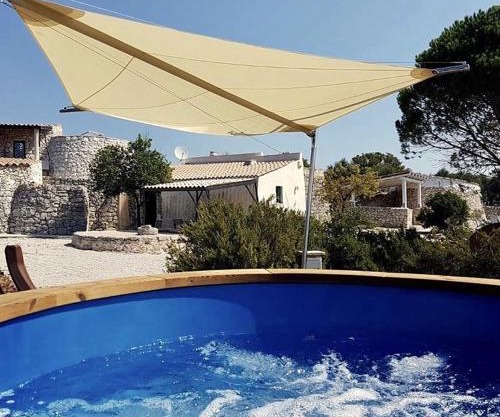 Charming Apartment with Jacuzzi and Sea View - Salve, 85 sqm