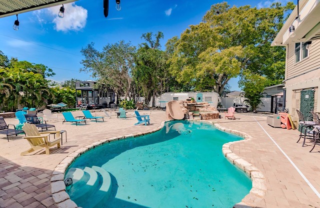 Charming Bradenton Tiny House - Perfect Cozy Getaway