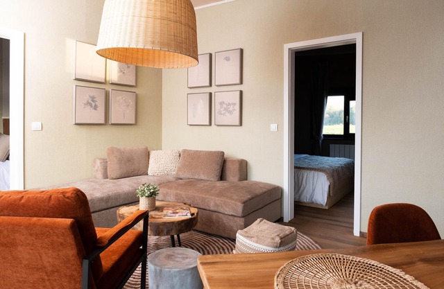 Charming Bungalow for 6 Guests