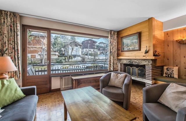 Charming Central Megeve Apartment – 1 Bedroom, South-East Balcony, Parking