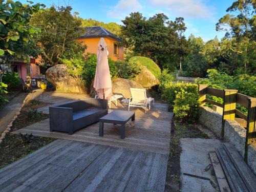 Charming Chalet in San Vicente del Grove with Sea View