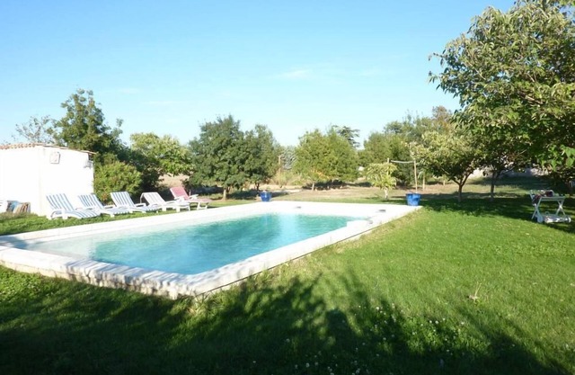 Charming character house in the hills above Aix-