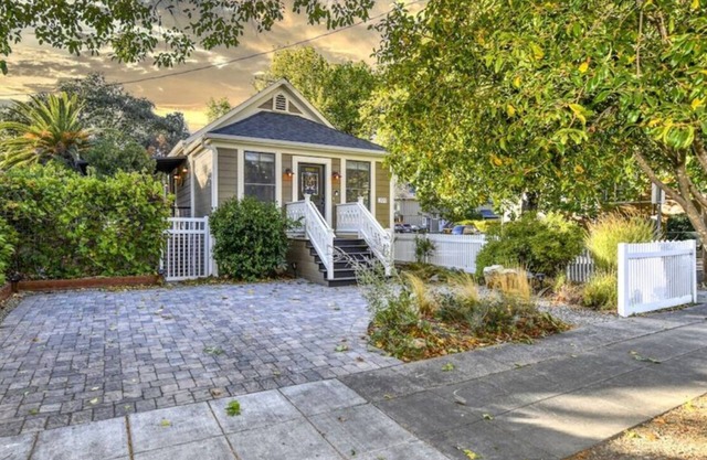 Charming Classic Cottage in Historic Downtown Napa