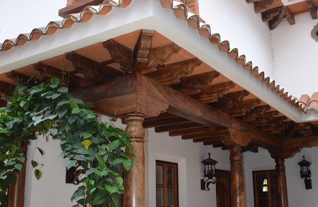 Charming Colonial house with the comforts of a modern home.
