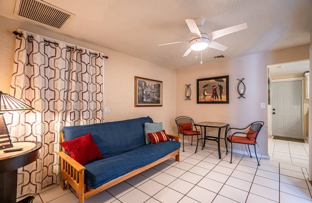 Charming Cottage in Beautiful Lake Worth Beach