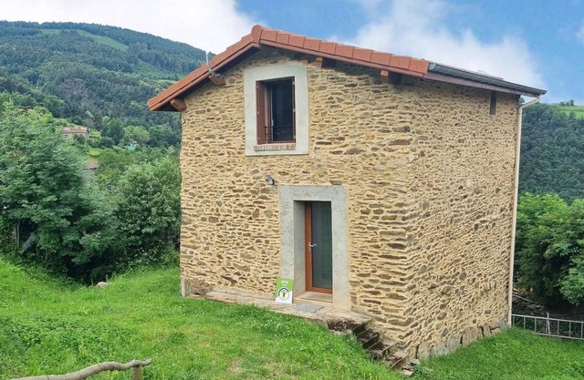 Charming Cottage in Saint-Chamond - Terrace - Pets Allowed