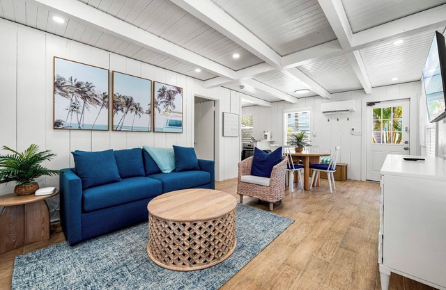 Charming Cottage Near Siesta Key Village!