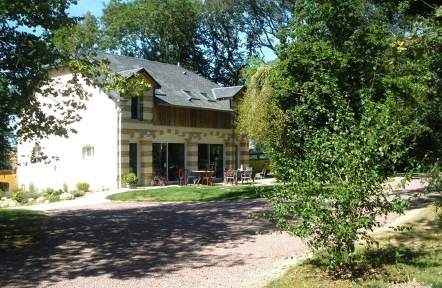 Charming cottage with Wifi for 8 in Touraine forest
