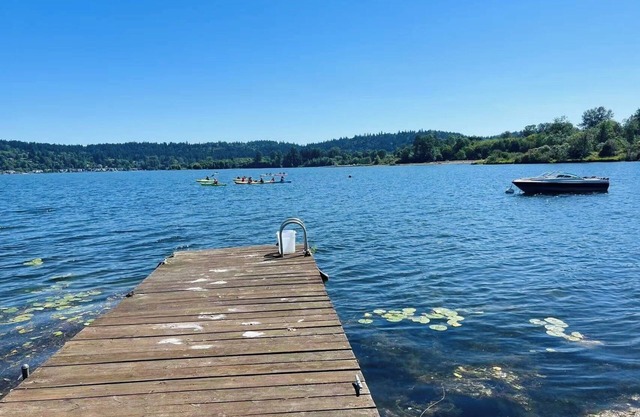 Charming Cozy Dream Waterfront Family Refuge Relax House