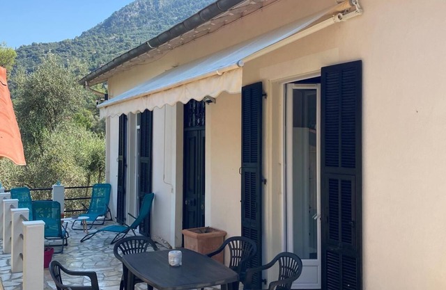 Charming detached villa with private pool near Monaco