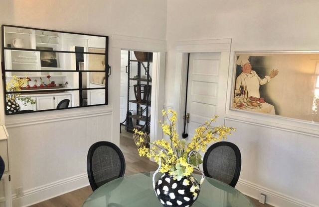 Charming Downtown Napa Cottage.walk everywhere!