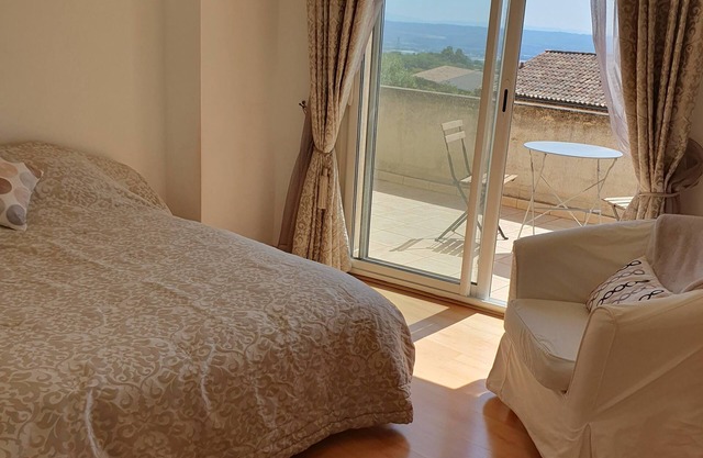 Charming duplex apartment in the heart of Provence 160m2