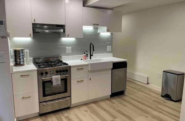 Charming English Bsmt Apt- 2 bedroom