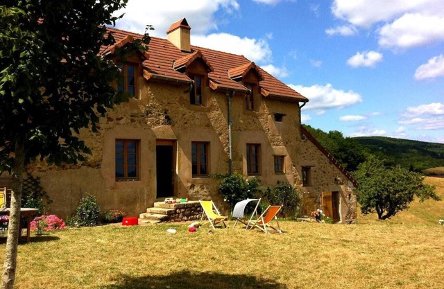 Charming Farmhouse: 6 Bedrooms - 11 People