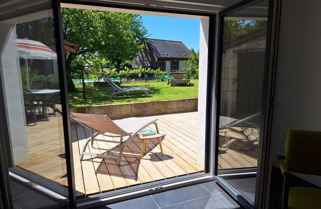 Charming, quiet house with garden