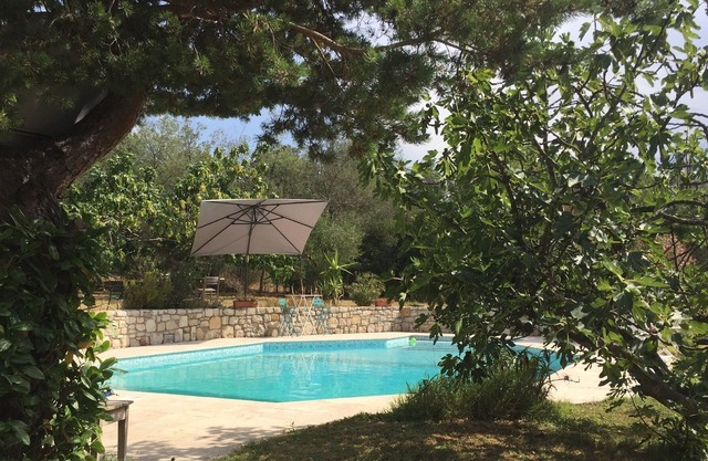 Charming House, Pool and Cicadas between the sea and the mountain