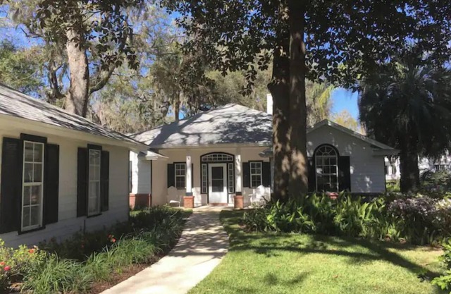 Charming Guest House on Private 5 Acre Riverfront Estate with DOCK
