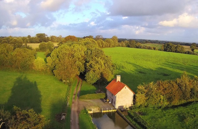 Charming House by the Pond with Terrace