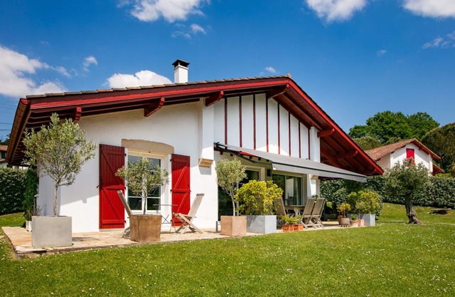 Charming house basque style to Ascain