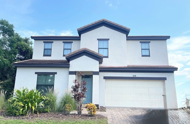 Charming Home in Haines City with Swimming pool