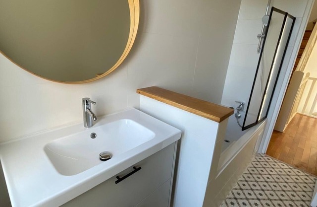 Charming house in Paris La Défense, 5 minutes from transport and shops